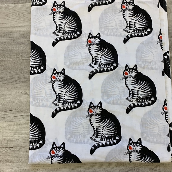 Marlborough Muslin Vintage Cat Sheet Twin Size Black White Red Fabric Kiblan Cat - Picture 3 of 10